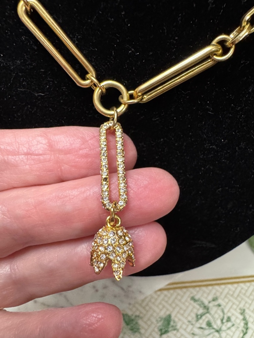 Gold Link Pendant Necklace - Women Jewelry - Picture 4 of 5